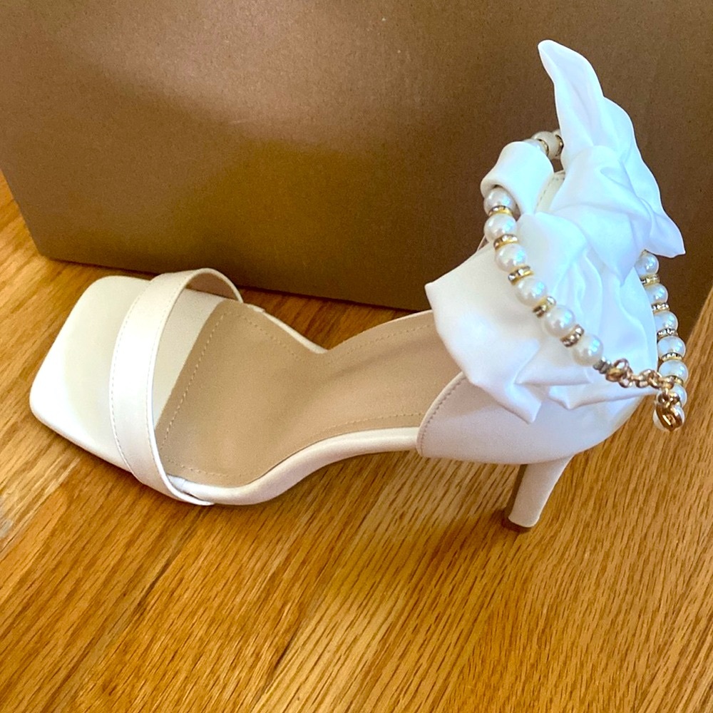 White heels! Size 9.5 Bride
